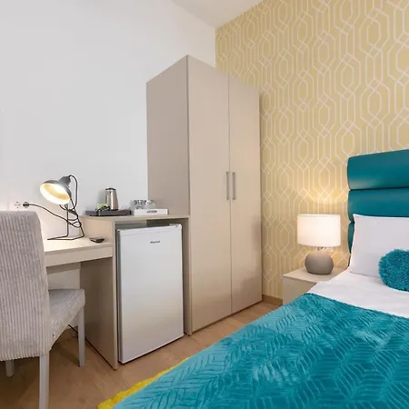 Preziosa Konukevi Pula